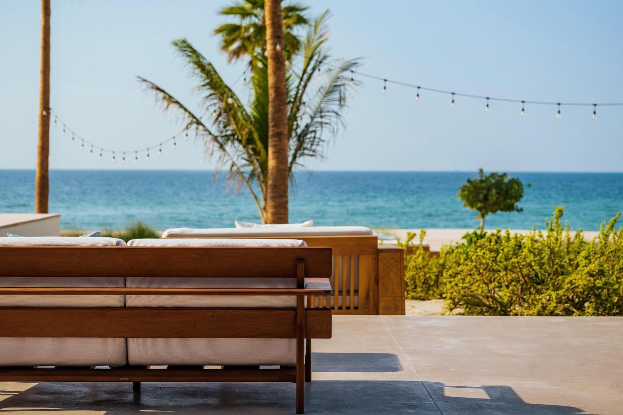 Nikki Beach Resort&Spa Dubai Bagian luar foto The beach at the hotel