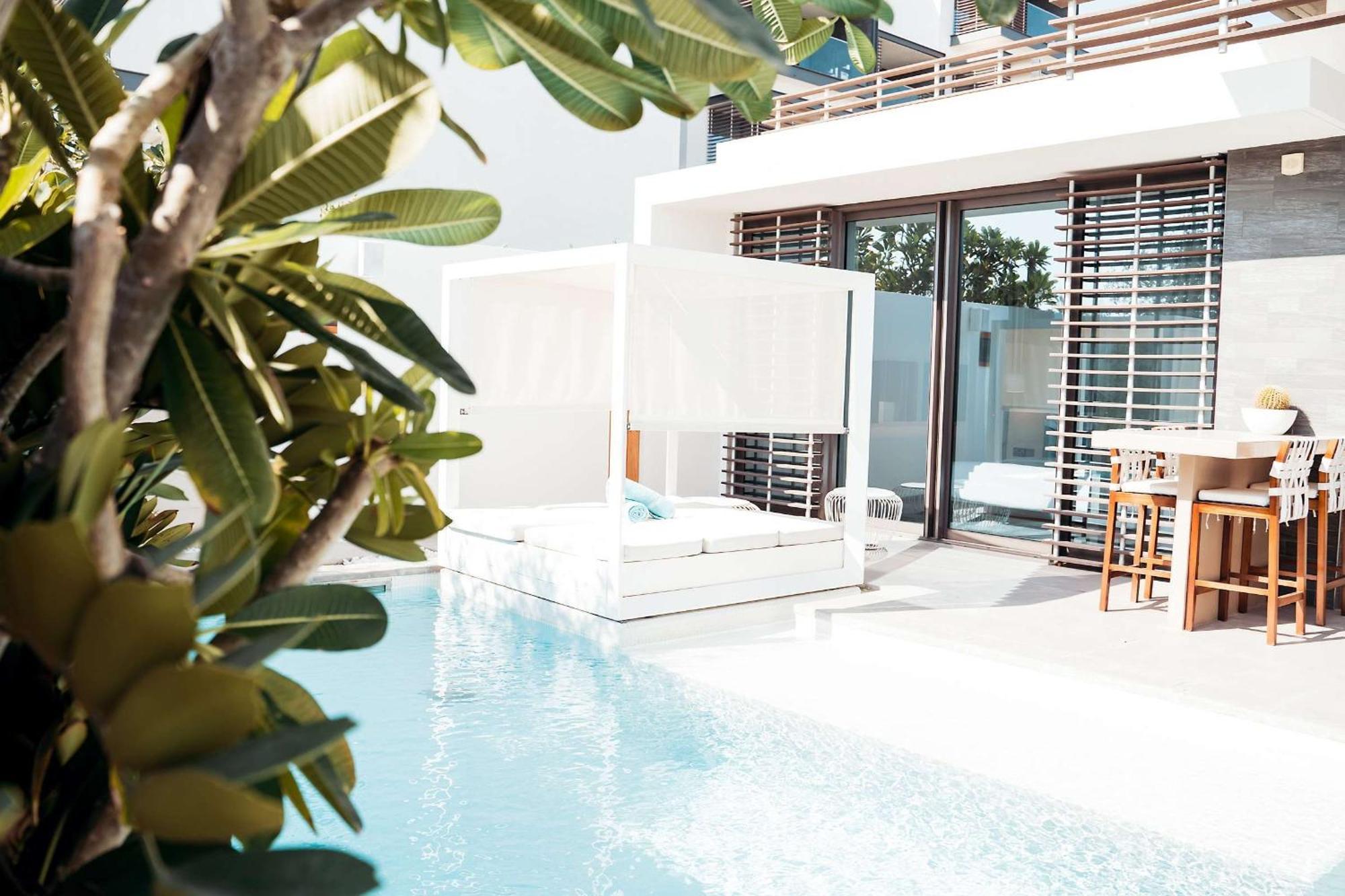 Nikki Beach Resort&Spa Dubai Bagian luar foto A pool villa at the resort