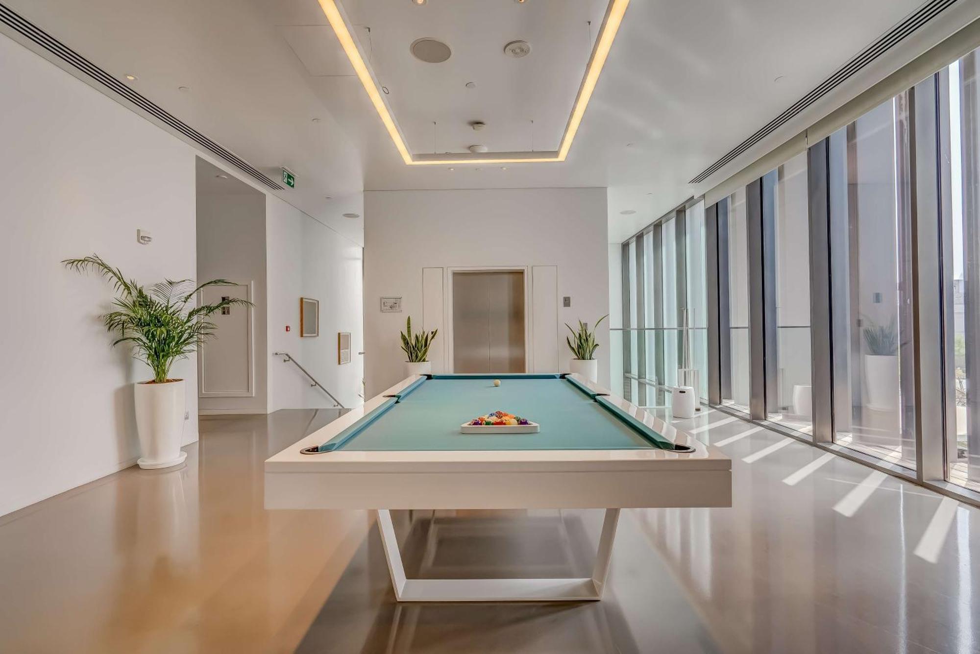 Nikki Beach Resort&Spa Dubai Bagian luar foto The pool table at the 1001 Club